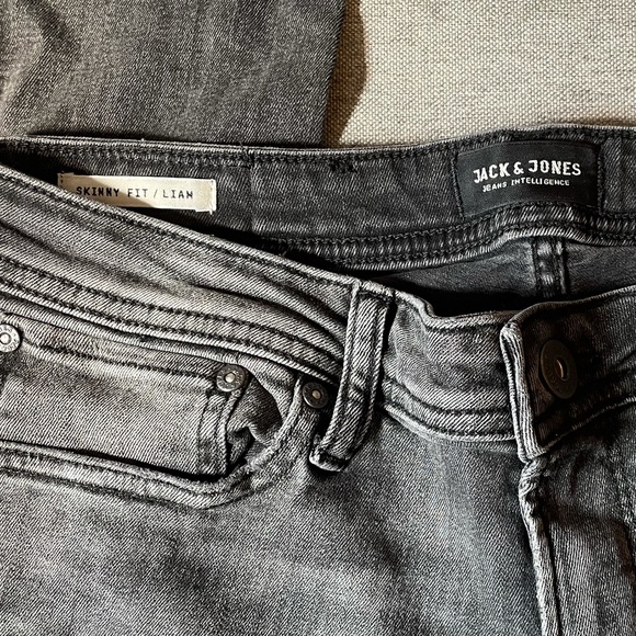 JACK & JONES Slim Fit Jeans - Picture 9 of 11